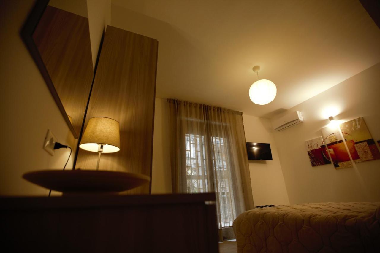Phalanthos Taranto Bed & Breakfast ภายนอก รูปภาพ