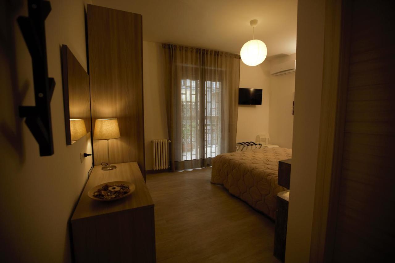 Phalanthos Taranto Bed & Breakfast ภายนอก รูปภาพ