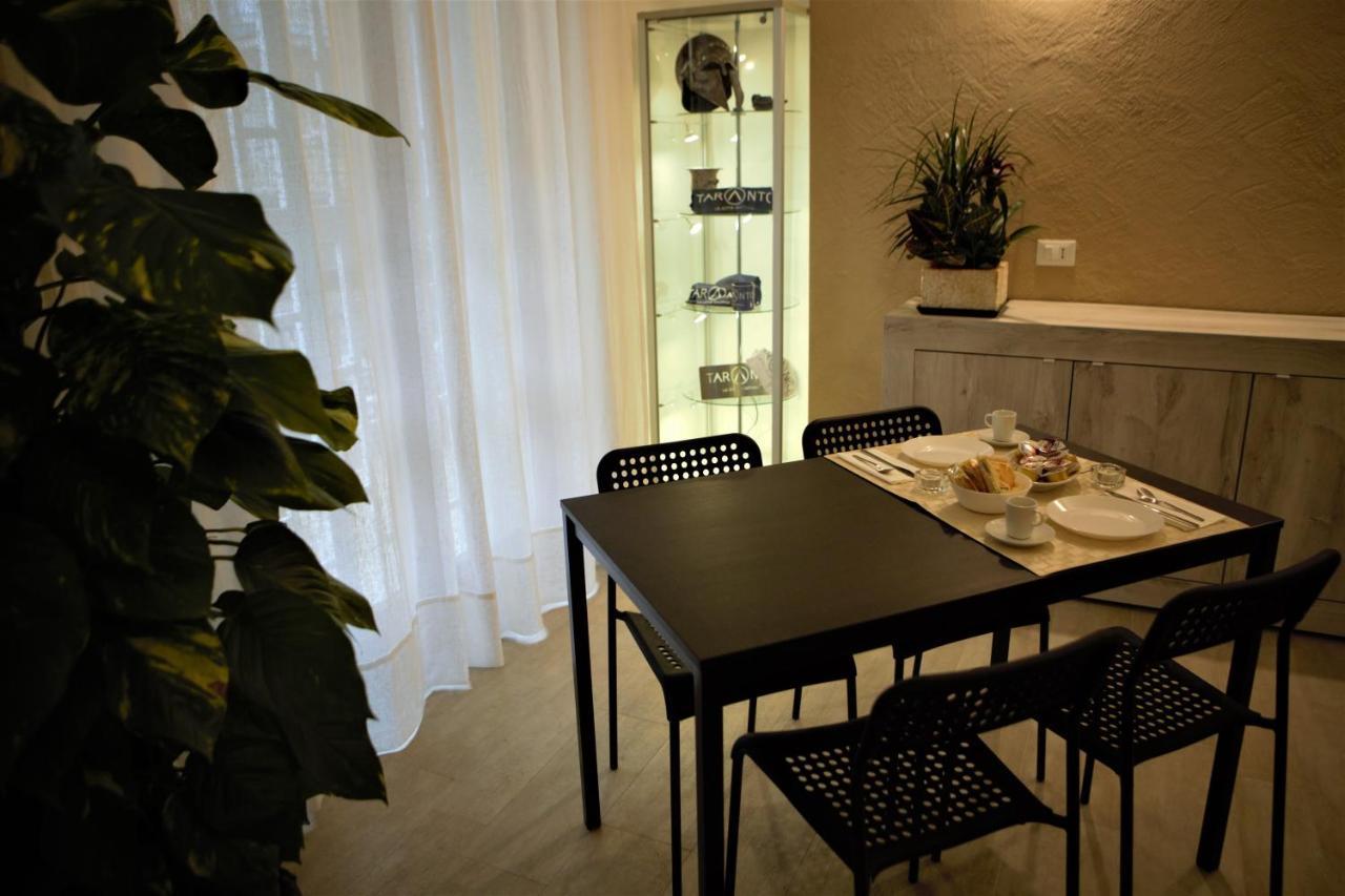 Phalanthos Taranto Bed & Breakfast ภายนอก รูปภาพ